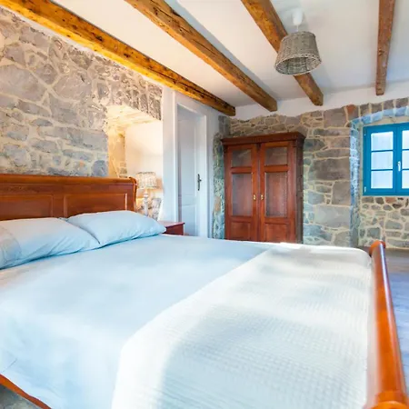 Vila Lusa Bajcici