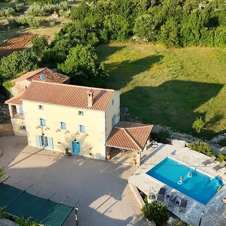 Villa Lusa *