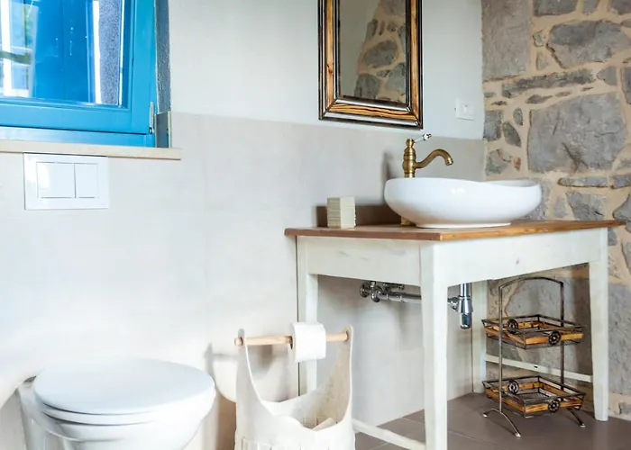 Lusa Villa *